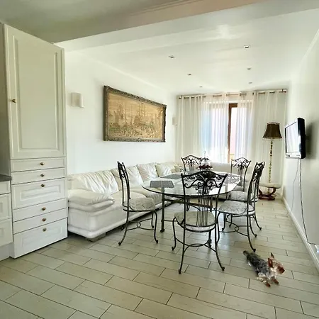 Apartment Amazing Waterfront