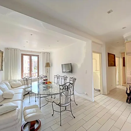 Amazing Waterfront Apartment Theoule-sur-Mer